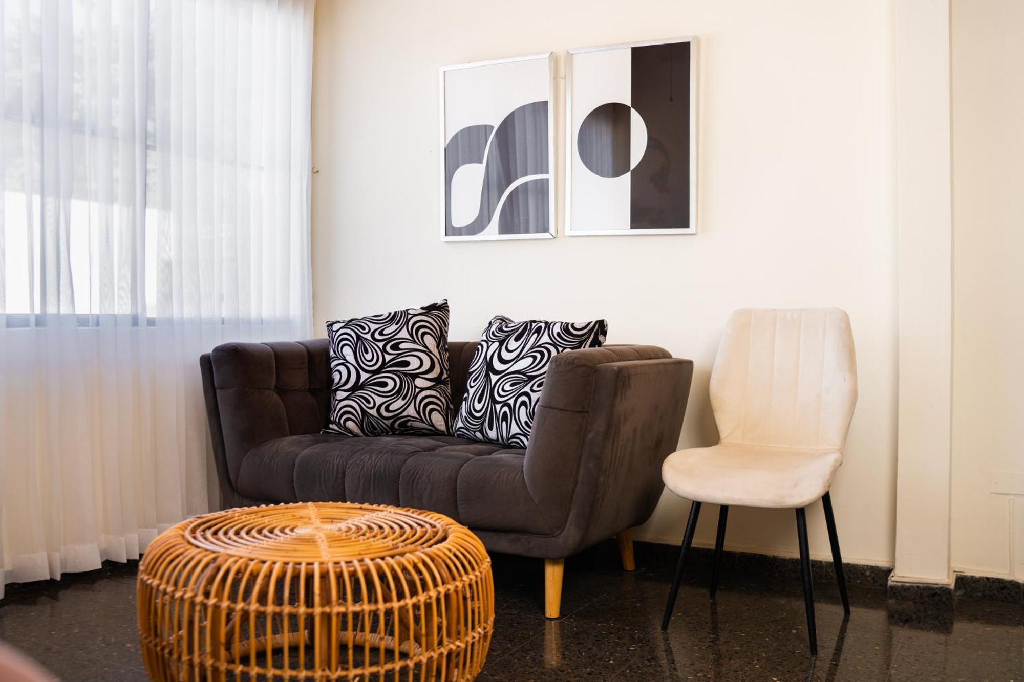 סאן סלבדור Cardedeu Suites מראה חיצוני תמונה