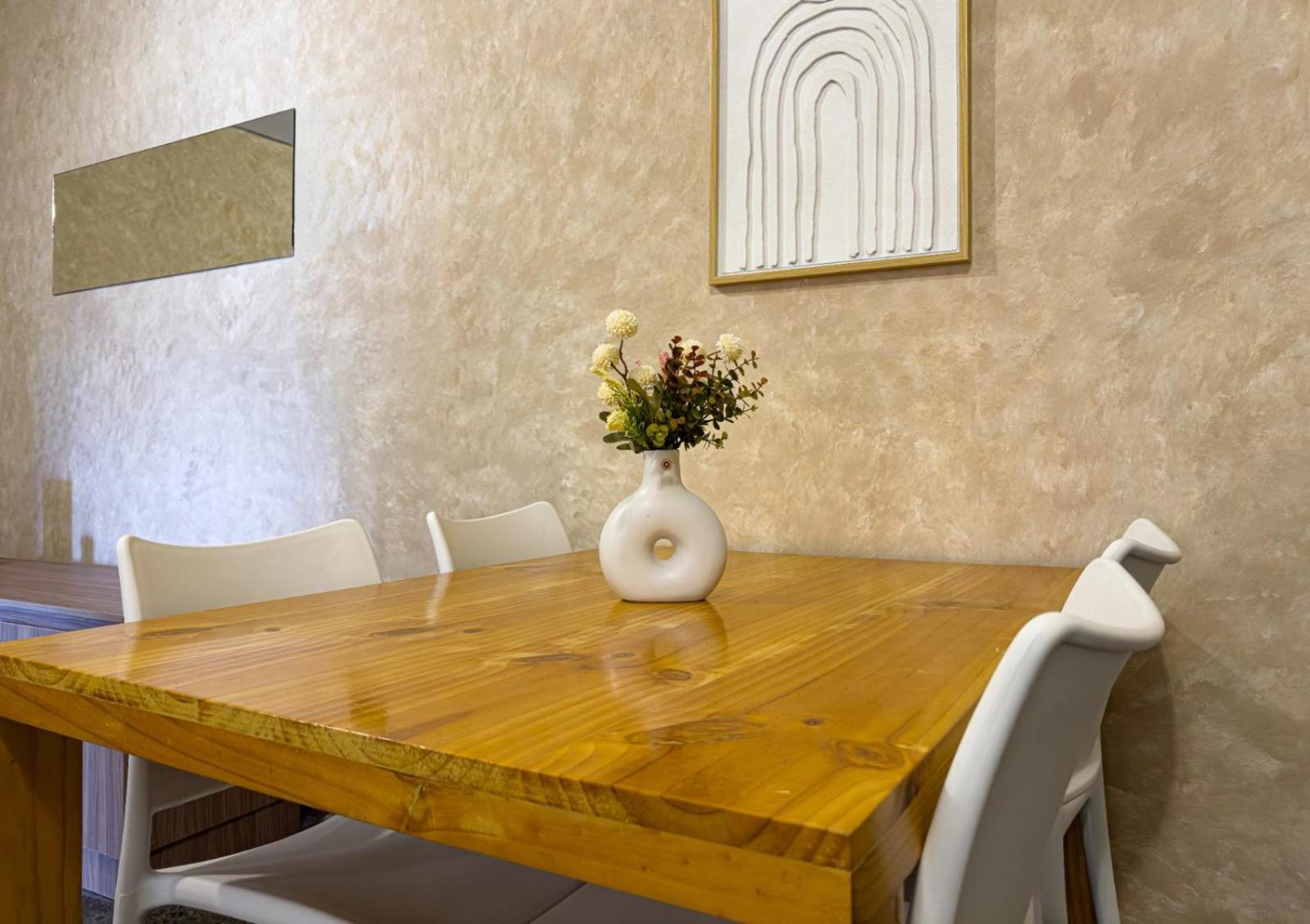 סאן סלבדור Cardedeu Suites מראה חיצוני תמונה