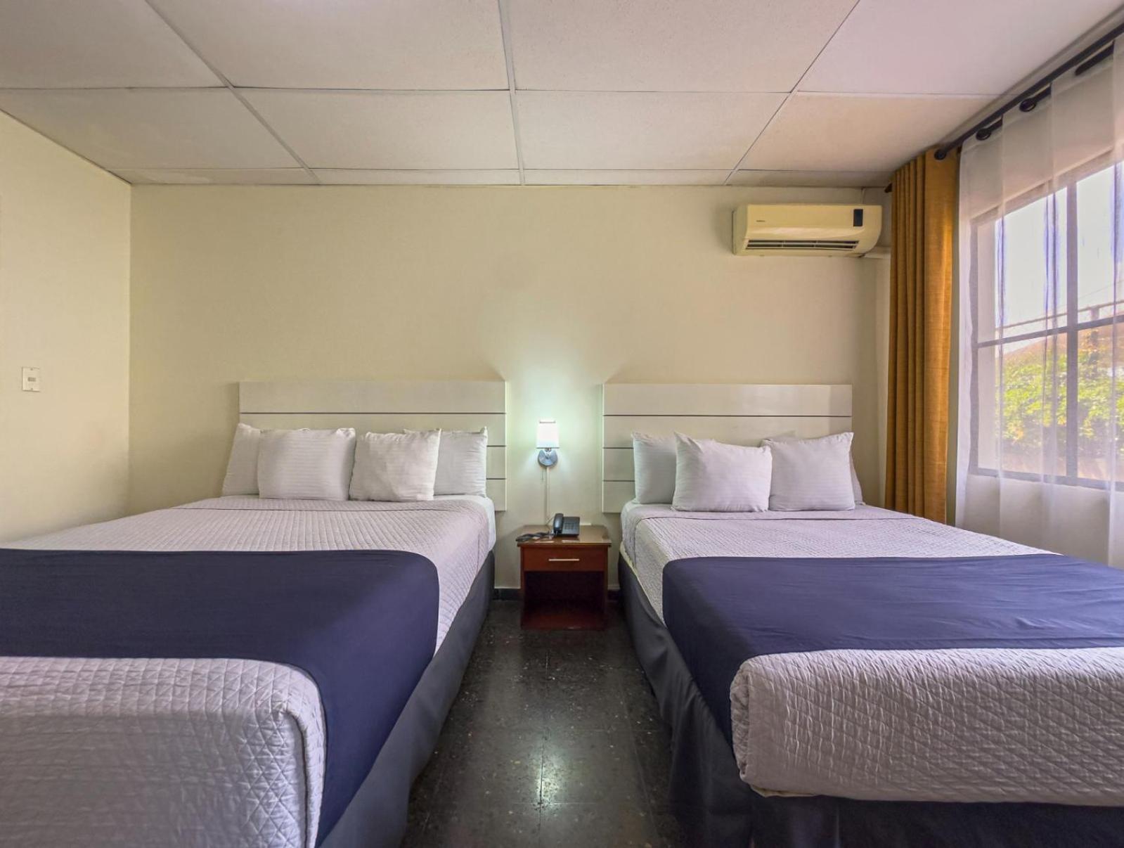 סאן סלבדור Cardedeu Suites מראה חיצוני תמונה